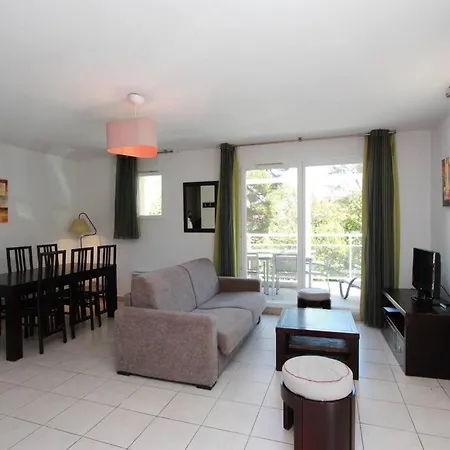 Le Dauphin Rieur , Le Brusc Mer-plage, Appt 6 Pl, Tout A Proximite, Clim Six-Fours-les-Plages