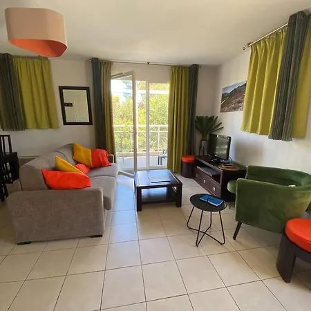 Lägenhet Le Dauphin Rieur , Le Brusc Mer-plage, Appt 6 Pl, Tout A Proximite, Clim *